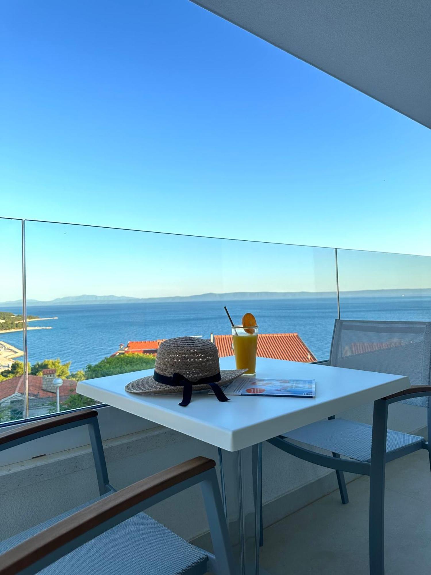 Villa Apartment Danny Baška Voda Buitenkant foto