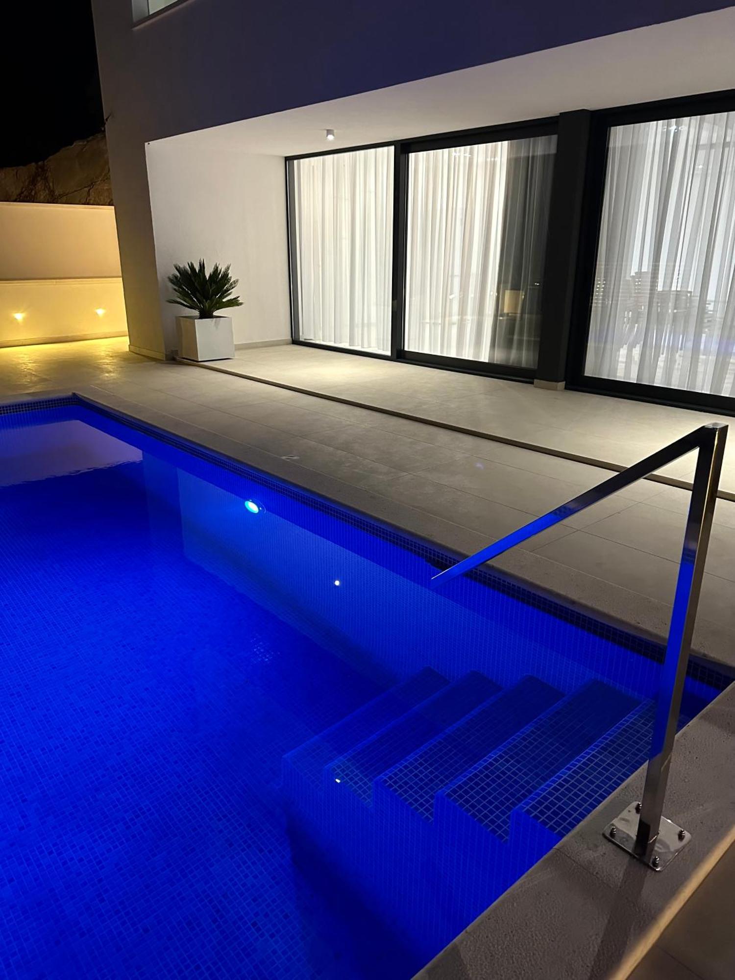Villa Apartment Danny Baška Voda Buitenkant foto